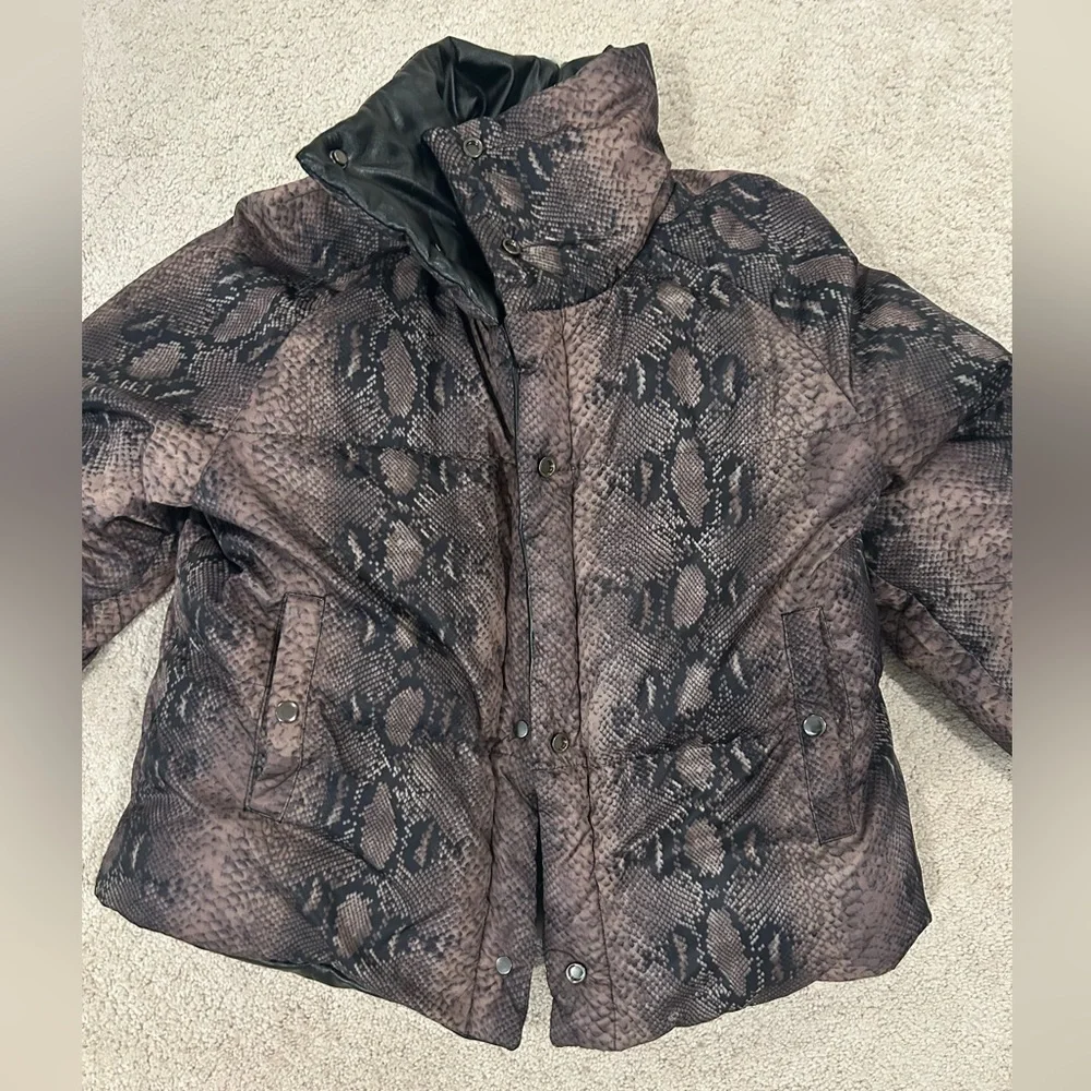 SALE NOW NWNT NYC Reversible Black Puffer Jacket - Picture 6 of 11